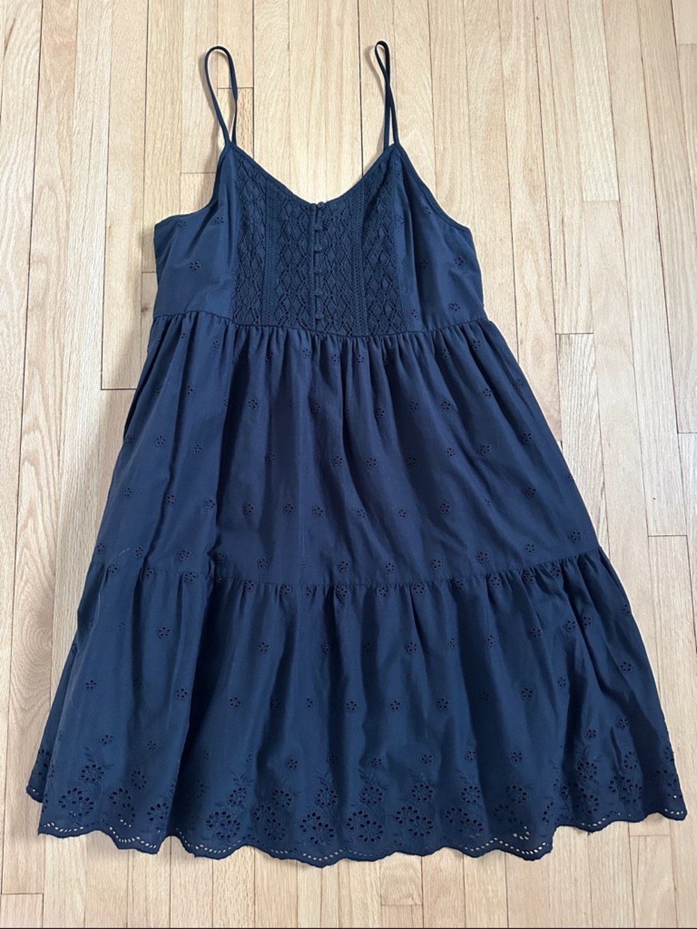 Levi’s Cora eyelet black babydoll dress medium - Picture 3 of 13